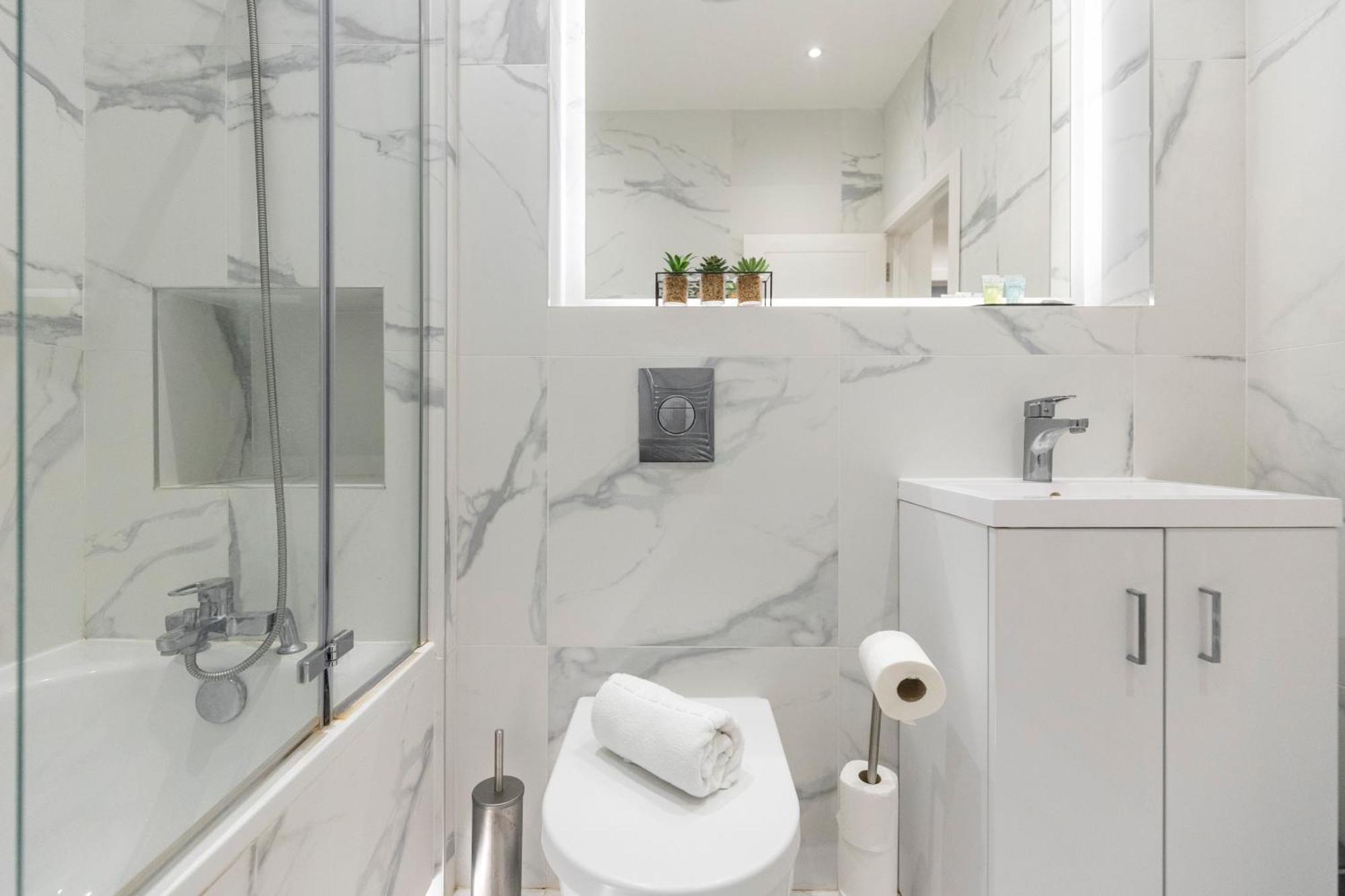 Spacious Luxury Apartment King Bed - Central Location Лондон Экстерьер фото